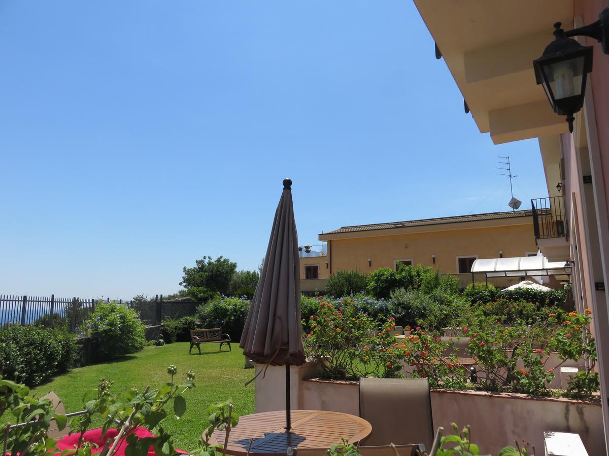 Case Vacanze Residence Trinacria Ачиреале Екстер'єр фото
